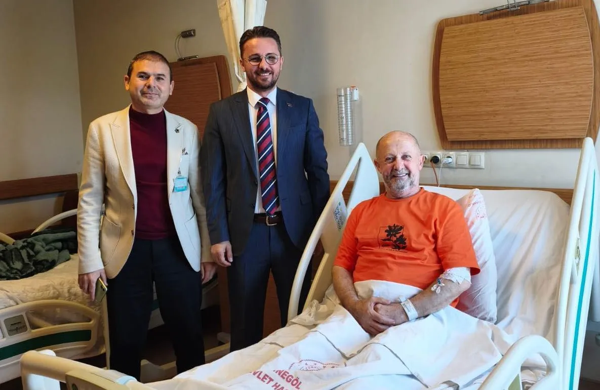 İnegöl’ün Tanınmış Mobilyacısı Ümmet Korkmaz Ameliyat Oldu