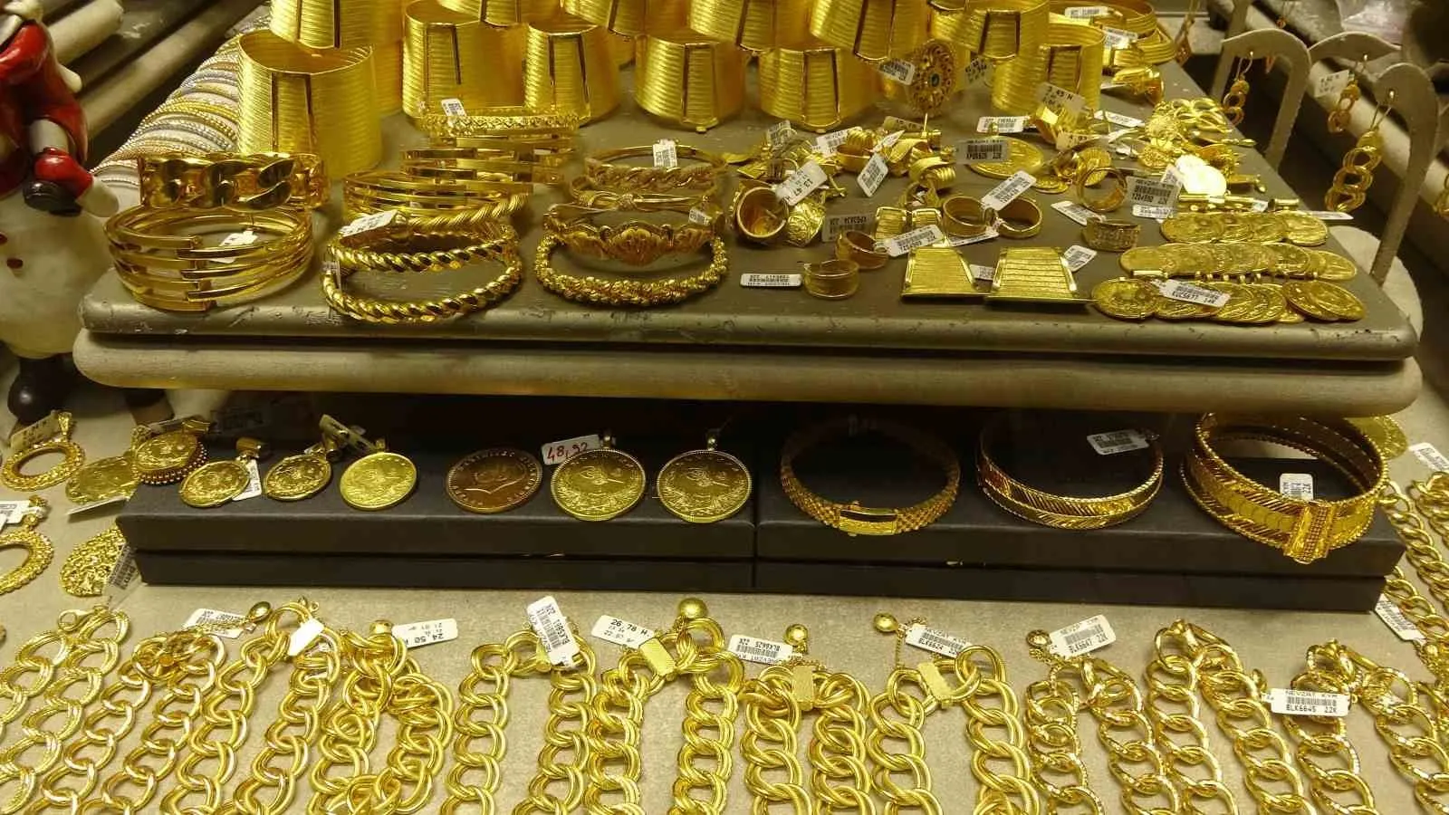 1 kilogram altın bir ayda yatırımcısını servet kazandırdı!