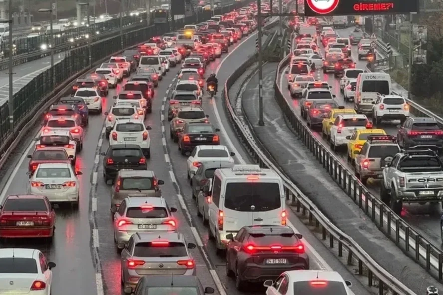 Trafikte Kayıtlı Taşıt Sayısı Azaldı: Yeni Verilere Göre Detaylar!