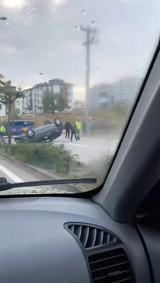 İnegöl'de feci kaza! Sürücü ölümden döndü