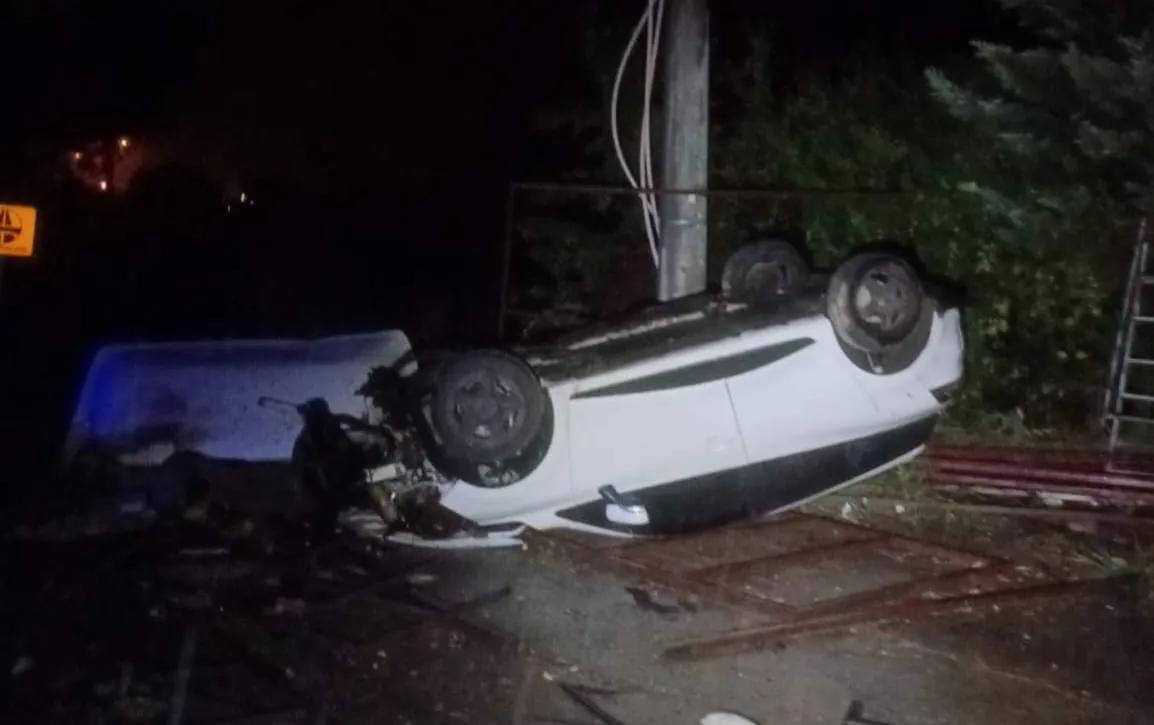 Takla atan araçta 2 kişi yaralandı