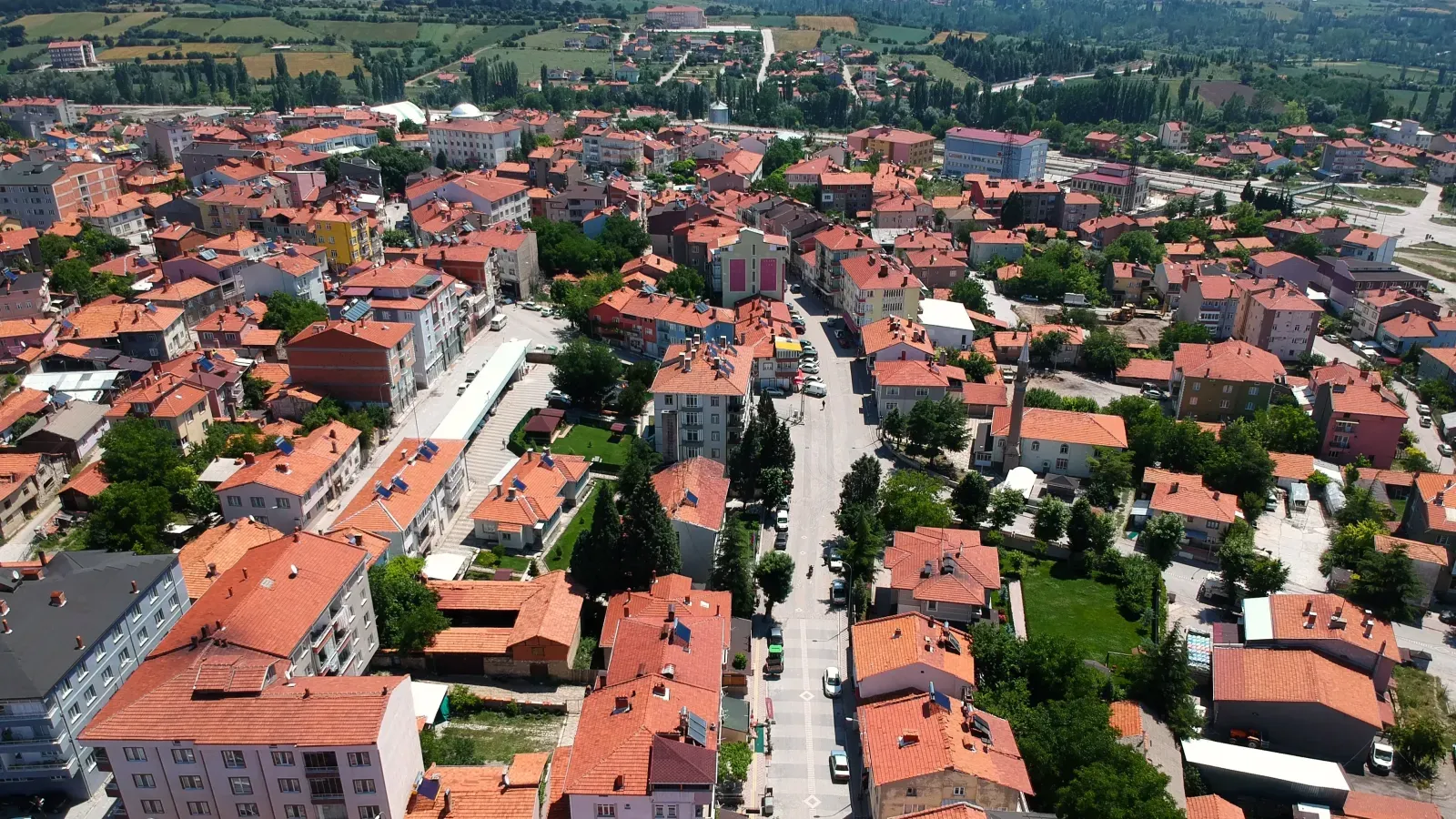 Domaniç’te gündem: “İnegöl’e bağlanalım mı?”