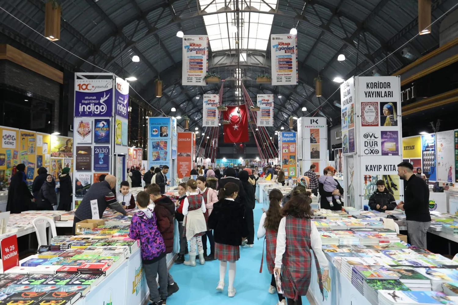 Nurullah Genç'ten Nedim Şener'e... Ünlü kalemler İnegöl'e geliyor