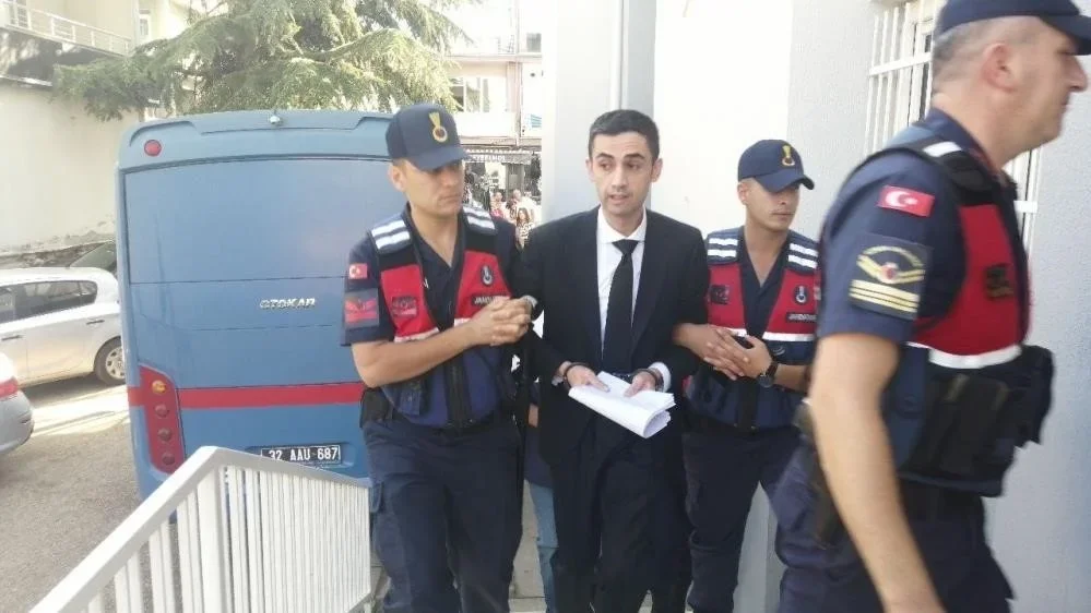 Yolsuzluk davasında 23 yıl hapis cezası verildi