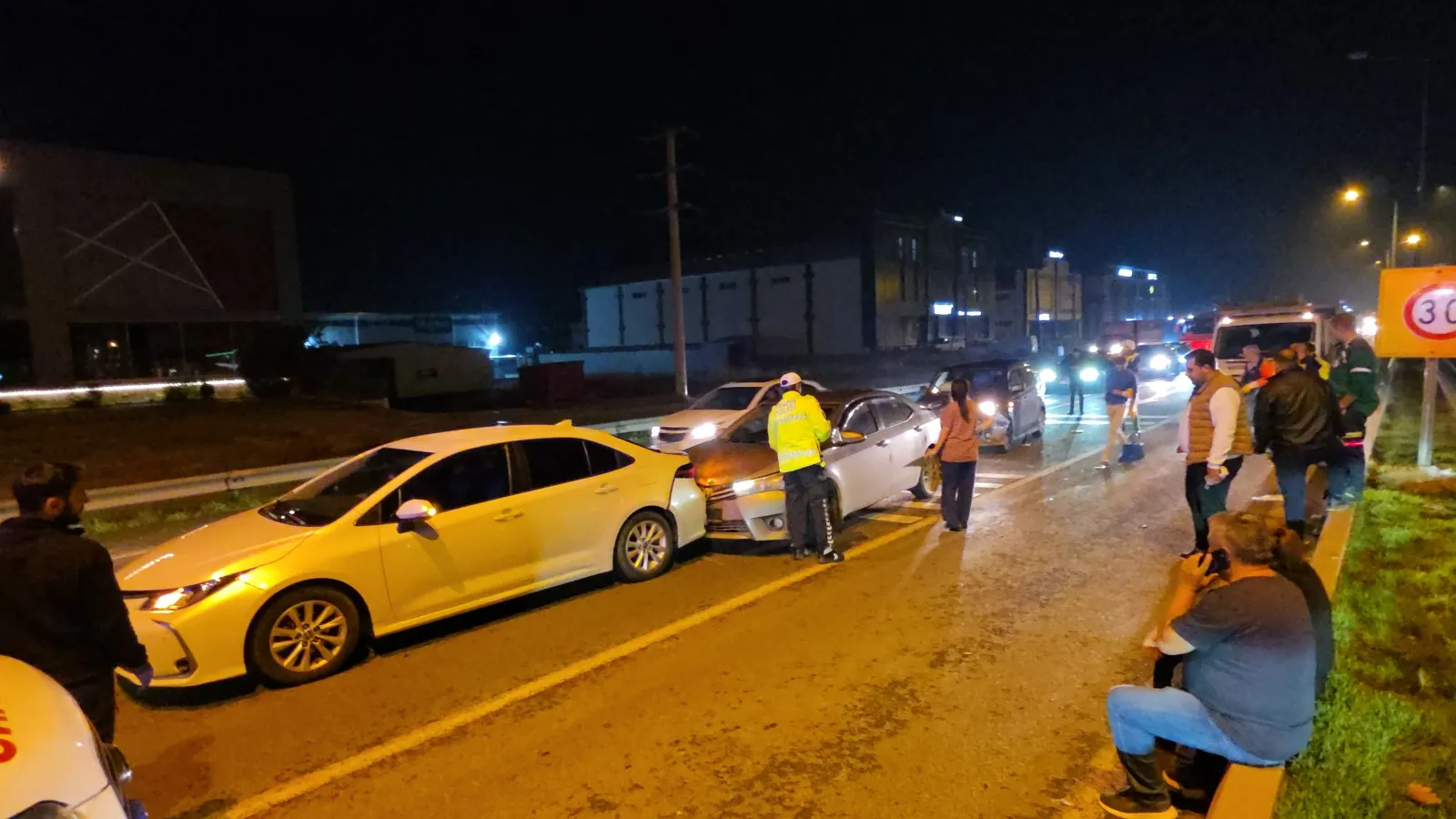 İnegöl'de Zincirleme kaza 5 yaralı