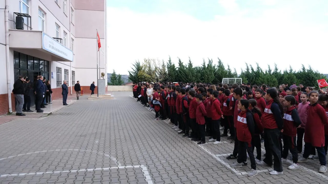 Dr. Emin Acar İmam Hatip Ortaokulu’ndan Gazze’ye Yardım Eli