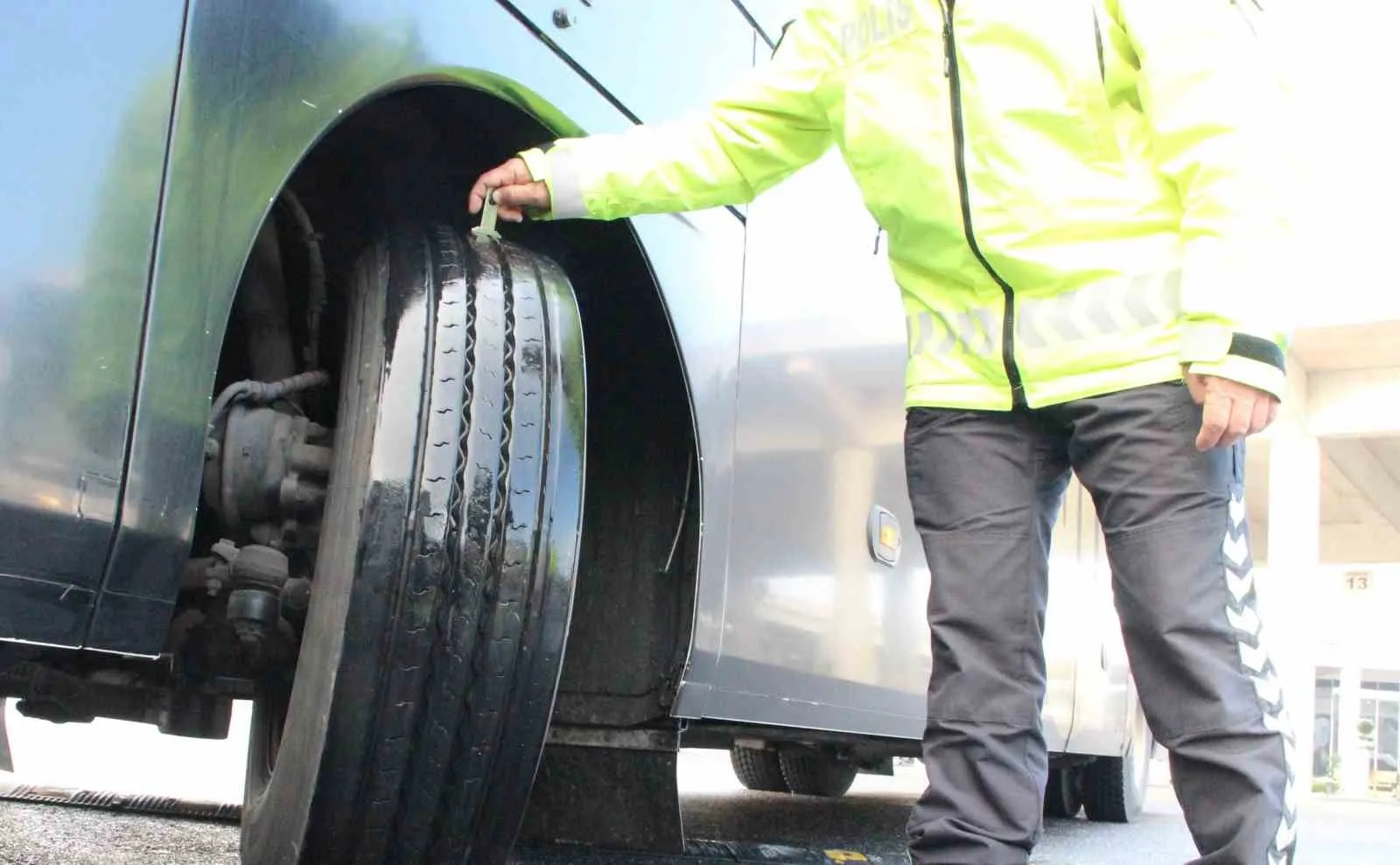 Zorunlu kış lastiği uygulamasında tarihler değişti!