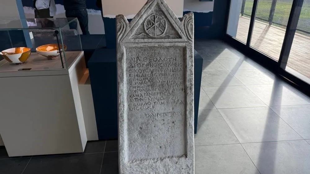 2 bin yıllık beddua görenleri şaşırttı!