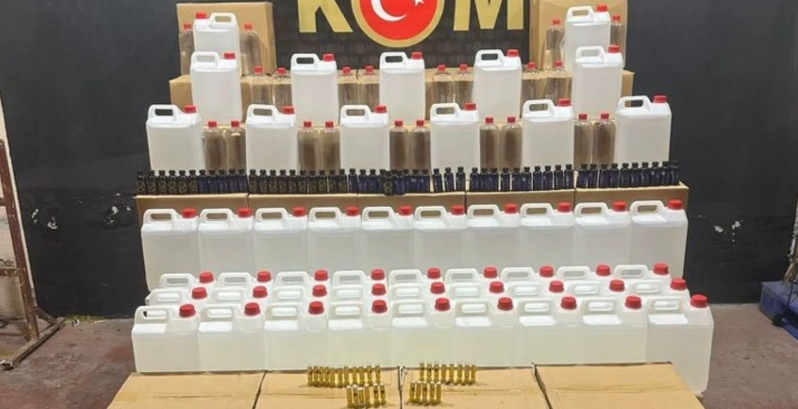 Bidonlar dolusu kaçak alkol ele geçirildi