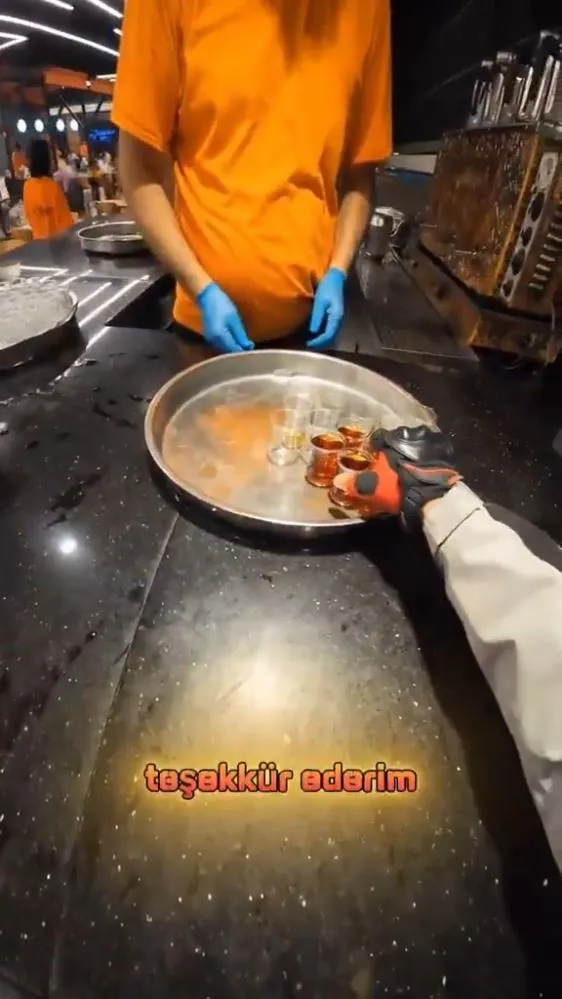 Kuryeyi gülümseten jest!