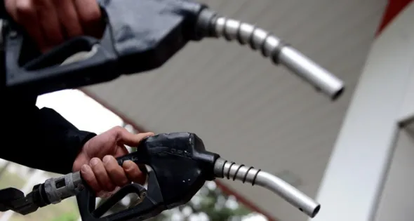 Akaryakıta çifte zam geliyor!