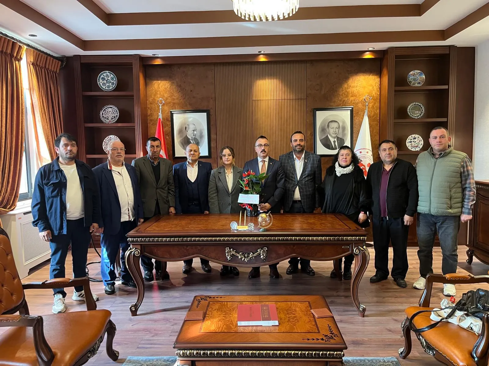 İnegöl’de DP teşkilatından ilk ziyaret Kaymakamlığa