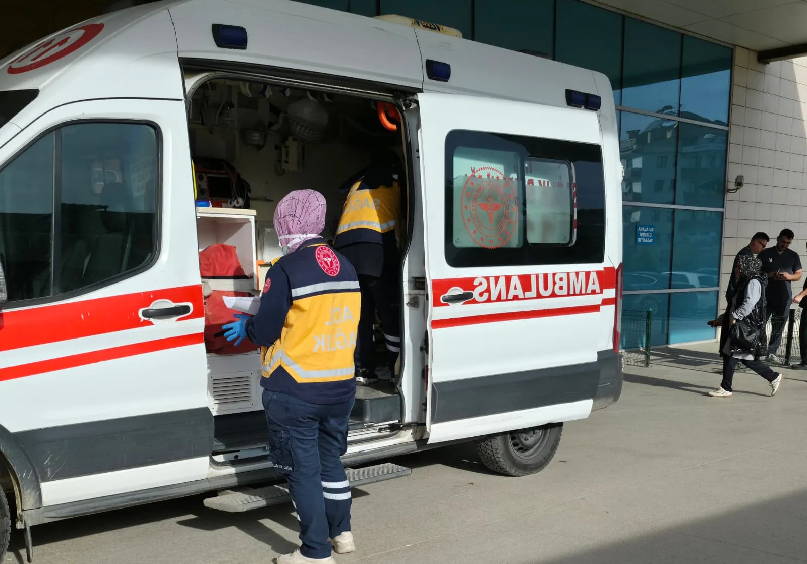 Bursa İnegöl Devlet Hastanesi acil serviste menenjit şüphesi