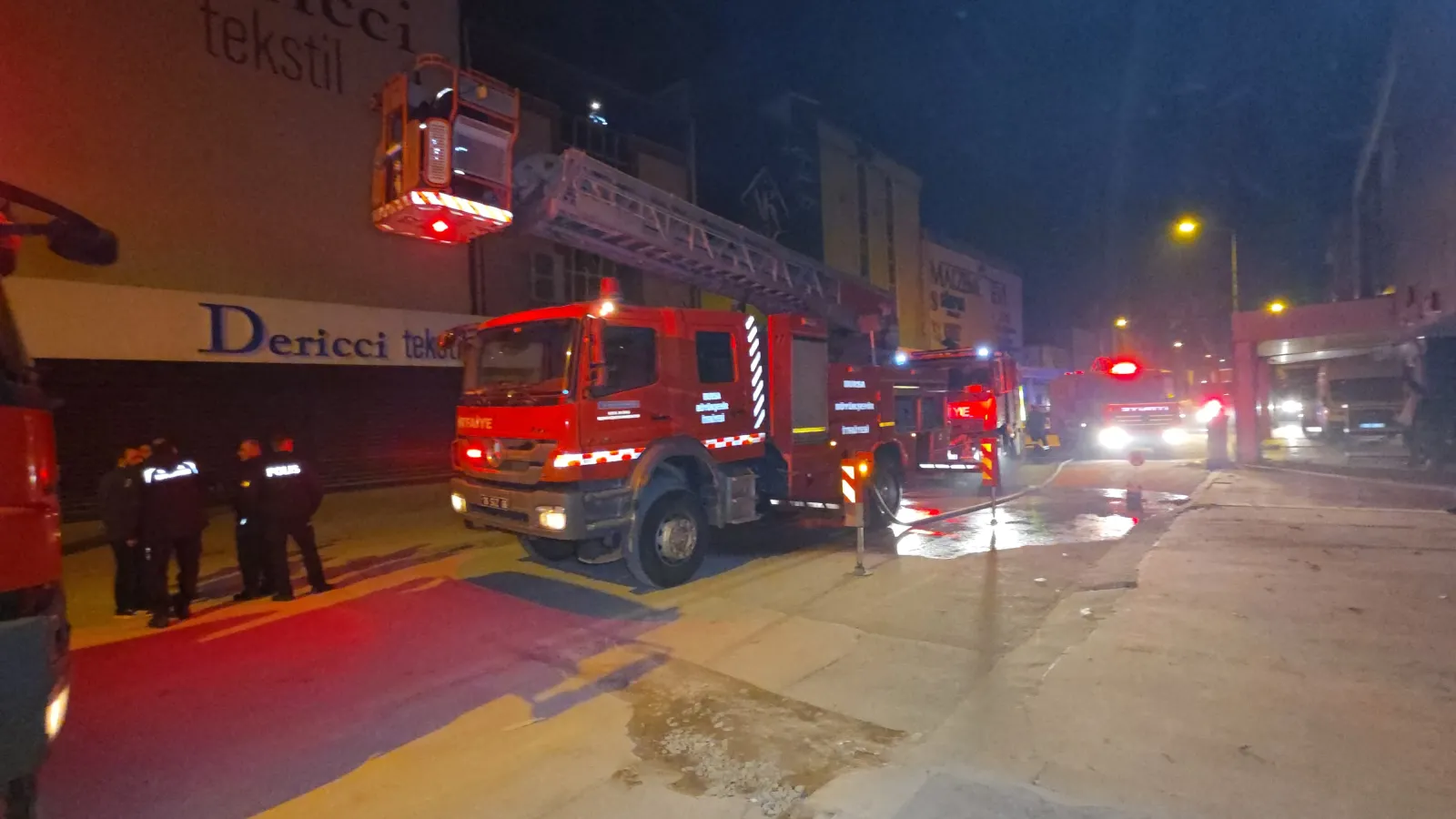 İnegöl’de boyahanede çıkan yangın söndürüldü