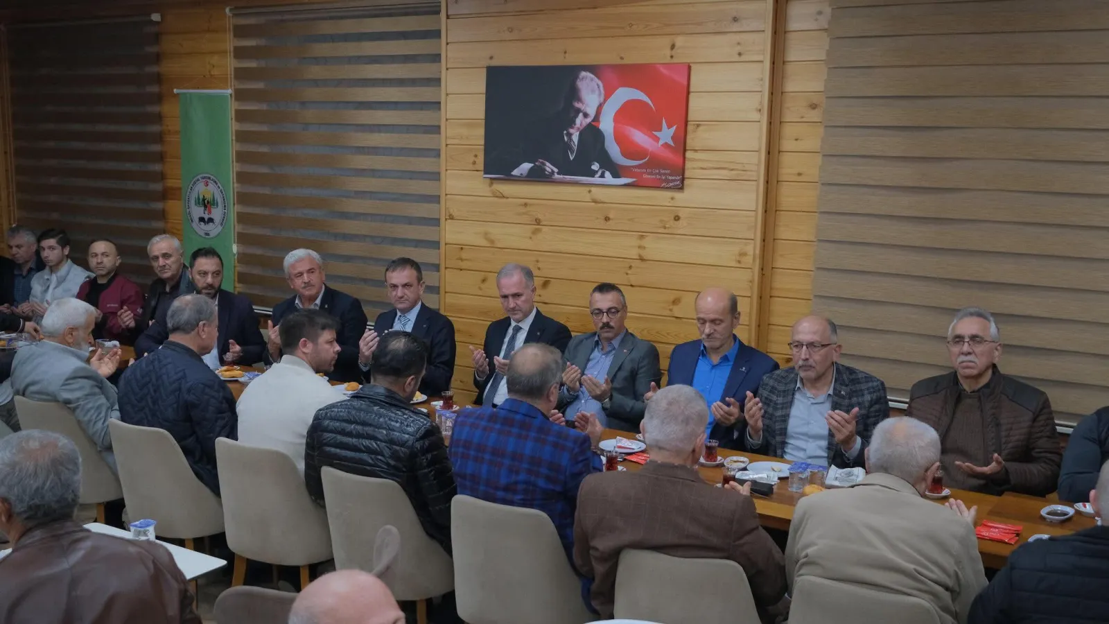 Şehitler için İnegöl'de dualar yükseldi