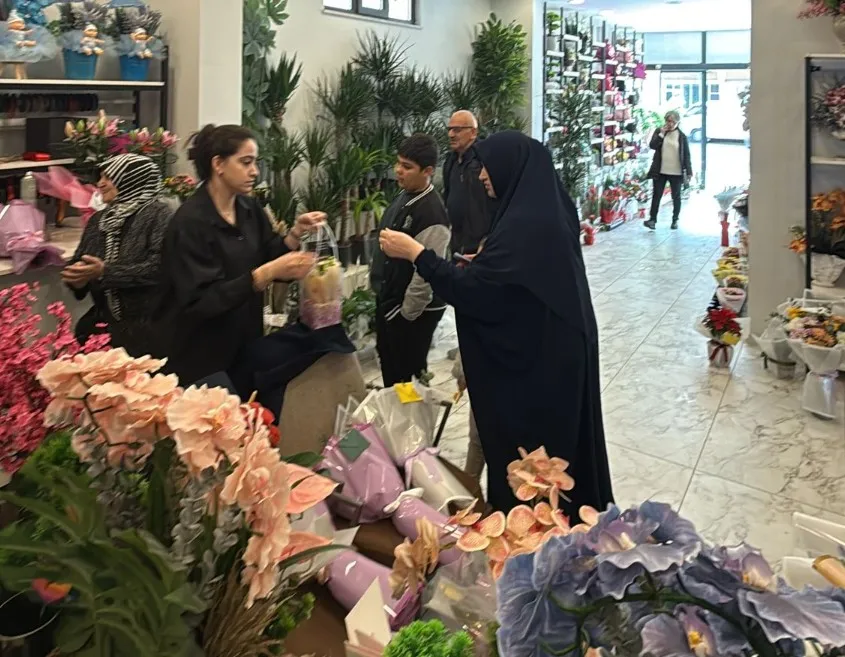 Öğretmenler Günü Yoğunluğu: Çiçekçilerde Renkli Buketlere İlgi Arttı
