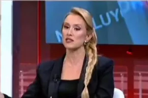 Prof. Dr. İpek Özkal Sayan ve eşi Sinan Sayan kimdir?