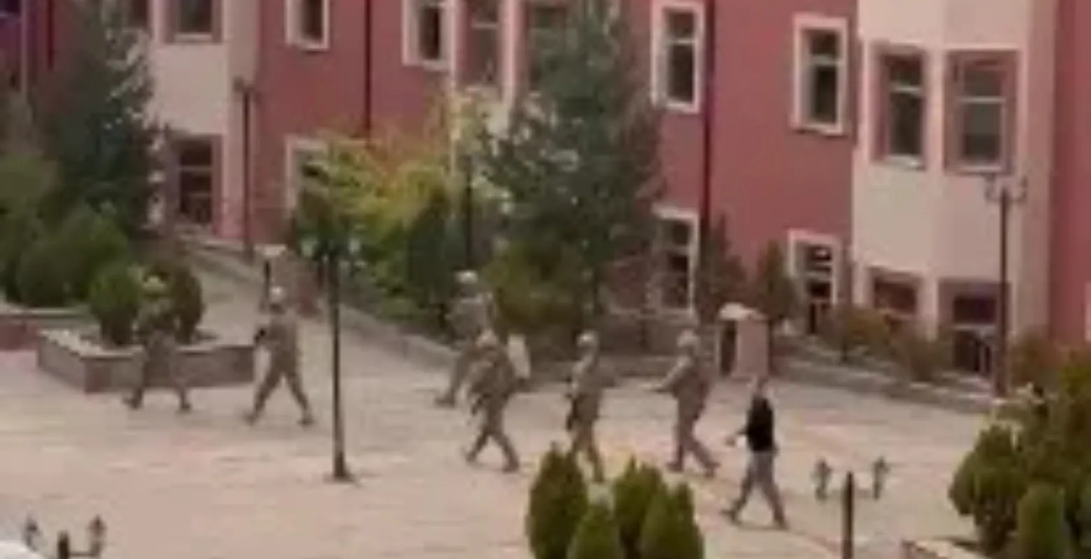 Gümüşhane Üniversitesinde silahlı rehine krizi!