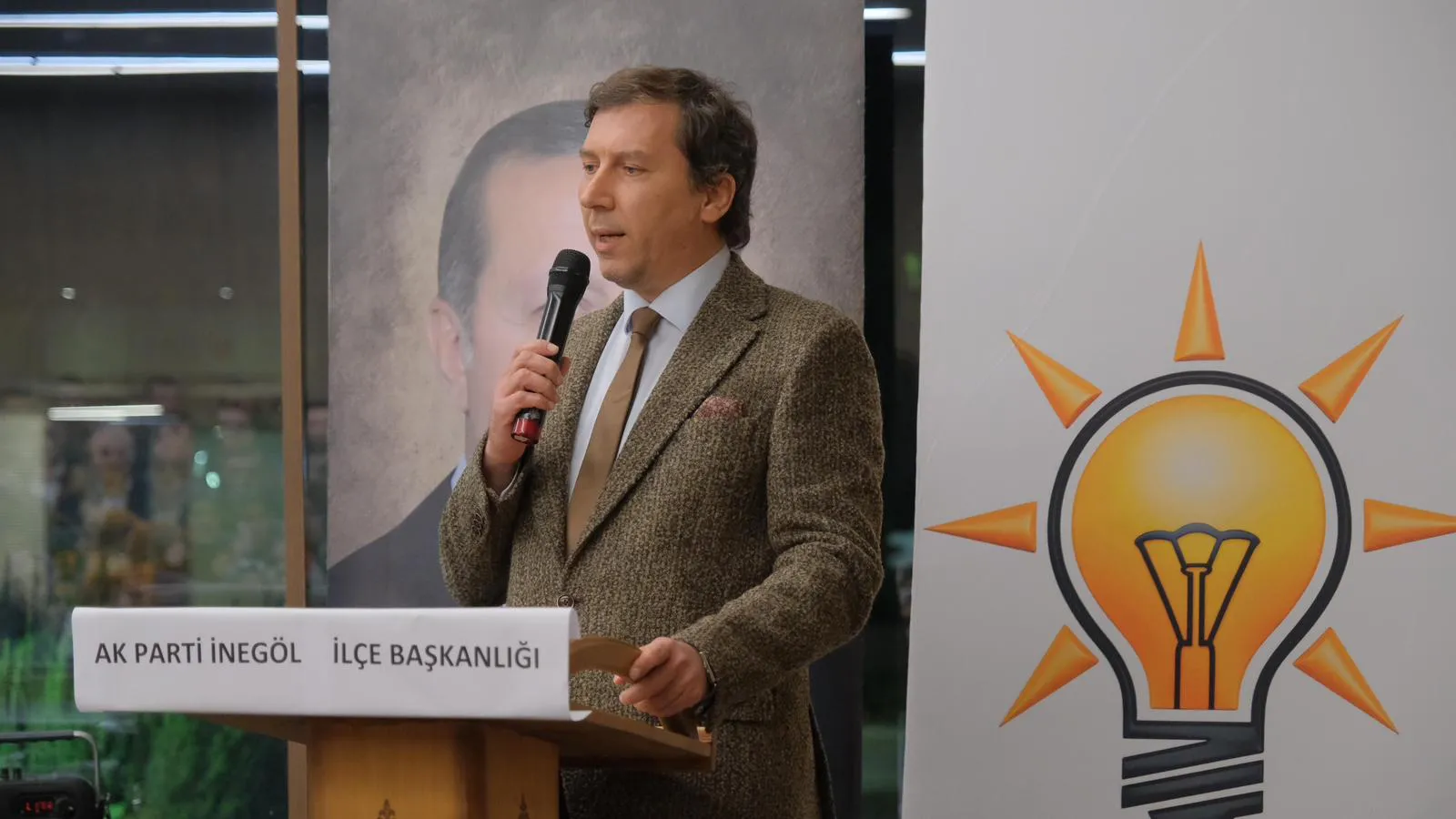 AK Parti İnegöl İlçe Başkanı Mustafa Durmuş; Büyükşehir Belediyesi Sınıfta Kaldı