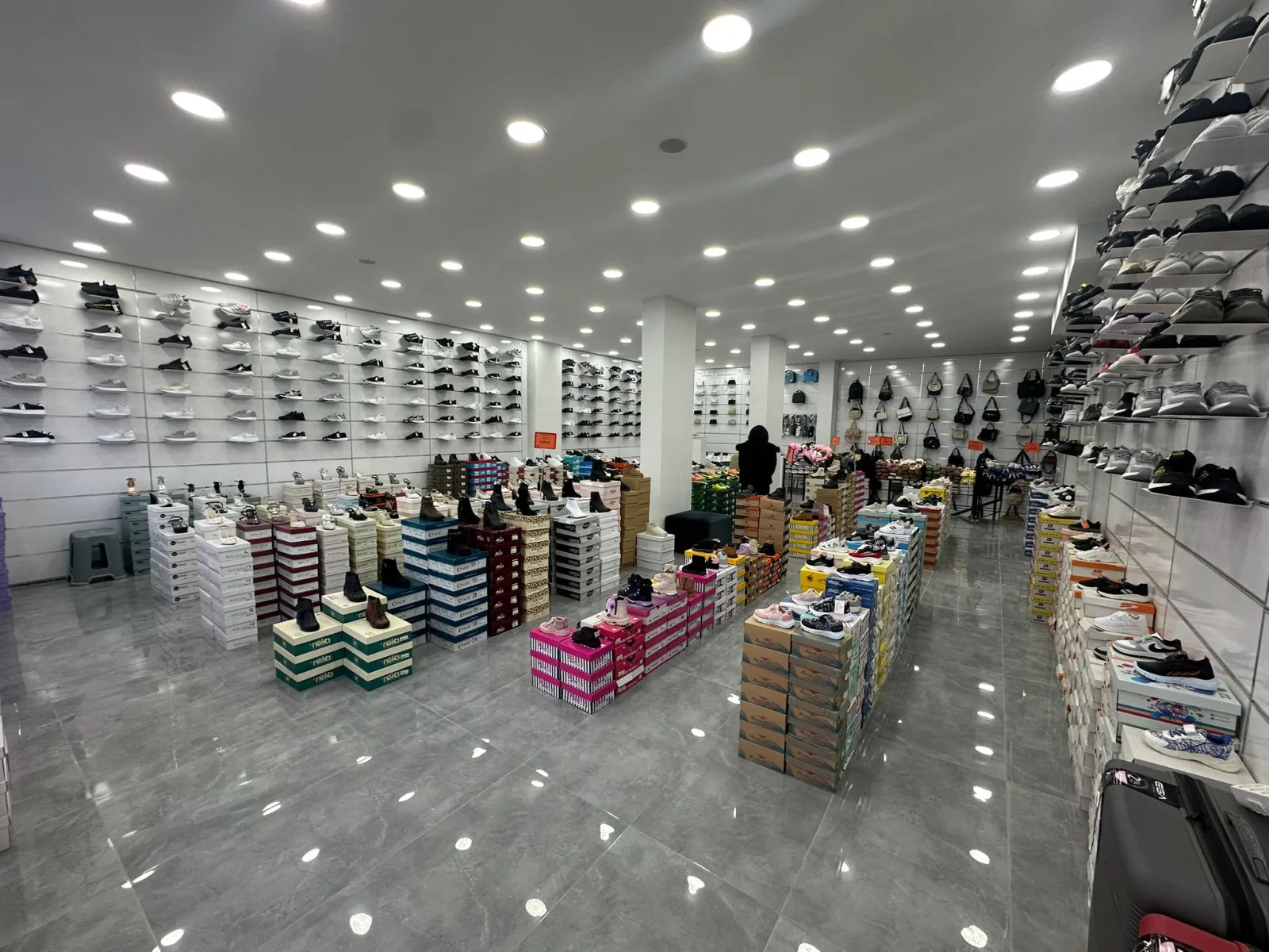 Fark Shoes Ayakkabı İnegöl Yeniceköy’de 2. şubesini açtı
