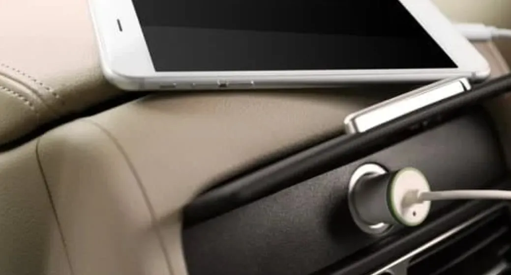 Arabada Telefonunu USB’den Şarj Edenlere Kritik Uyarı