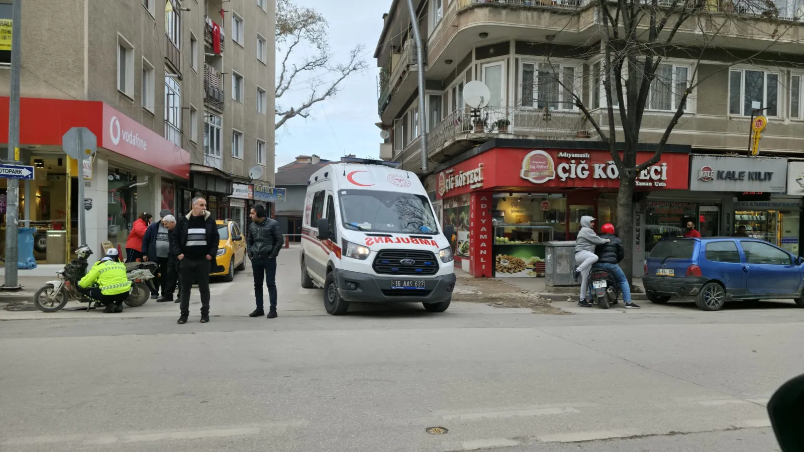 İnegöl'de korku dolu anlar! Haber alınamayınca ekipler kapıyı kırıp eve girdi