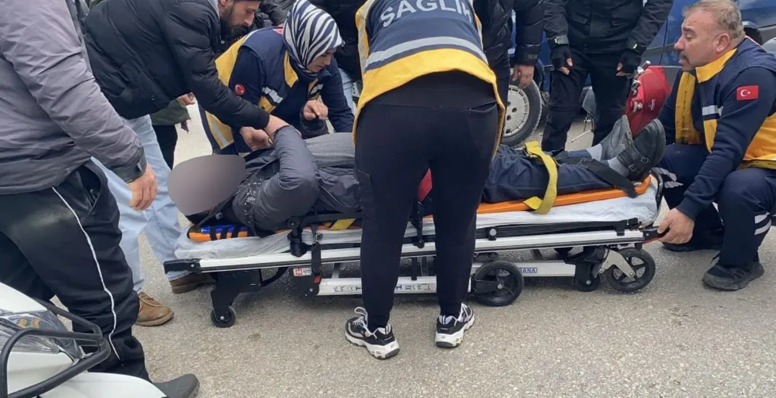 Hatalı sollama yapan sürücü ağır yaralandı