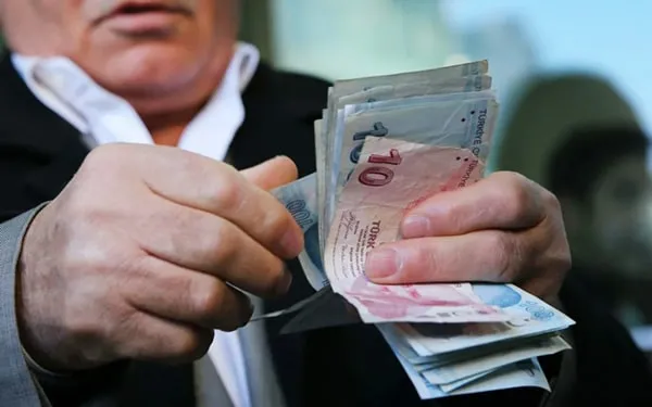 Asgari ücret için masaya gelecek rakamı açıkladı!