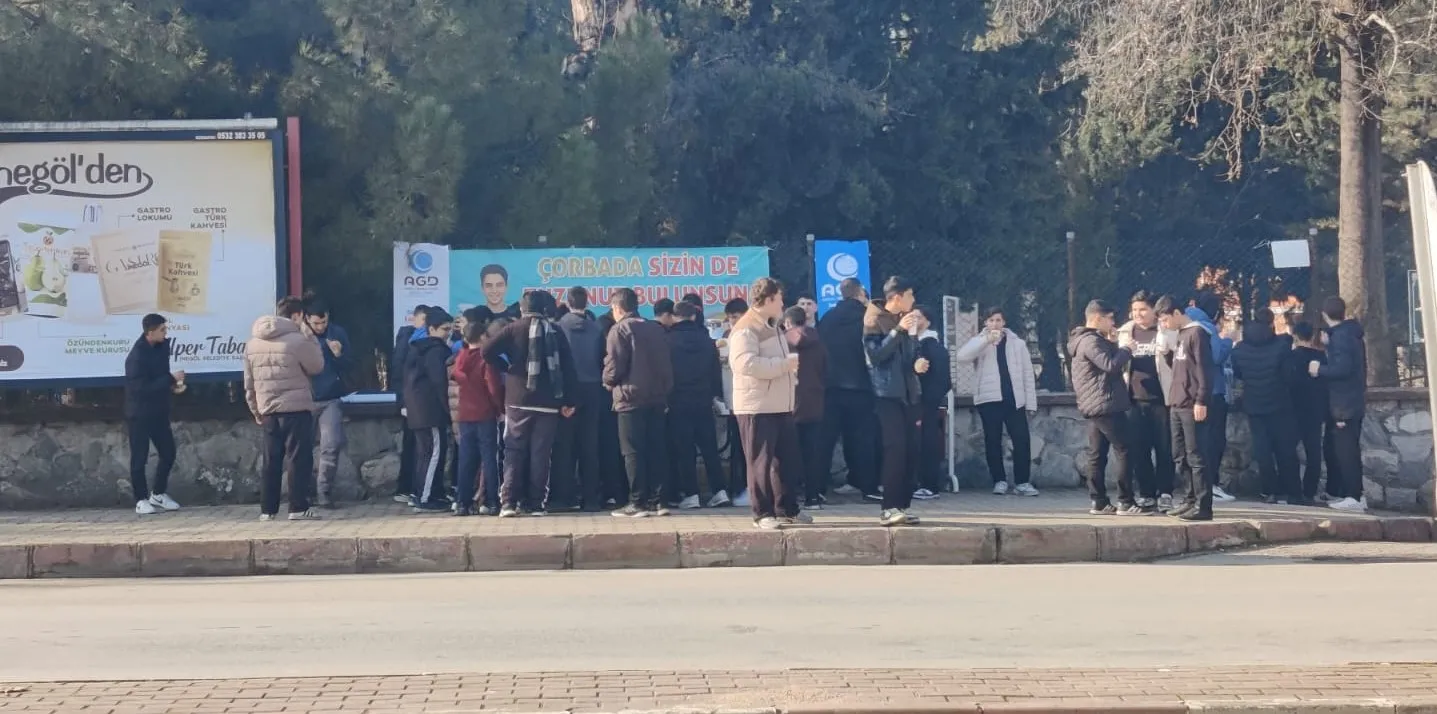 İnegöl’de Öğrenciler İçin Çorba Seferberliği Her Hafta Sürüyor