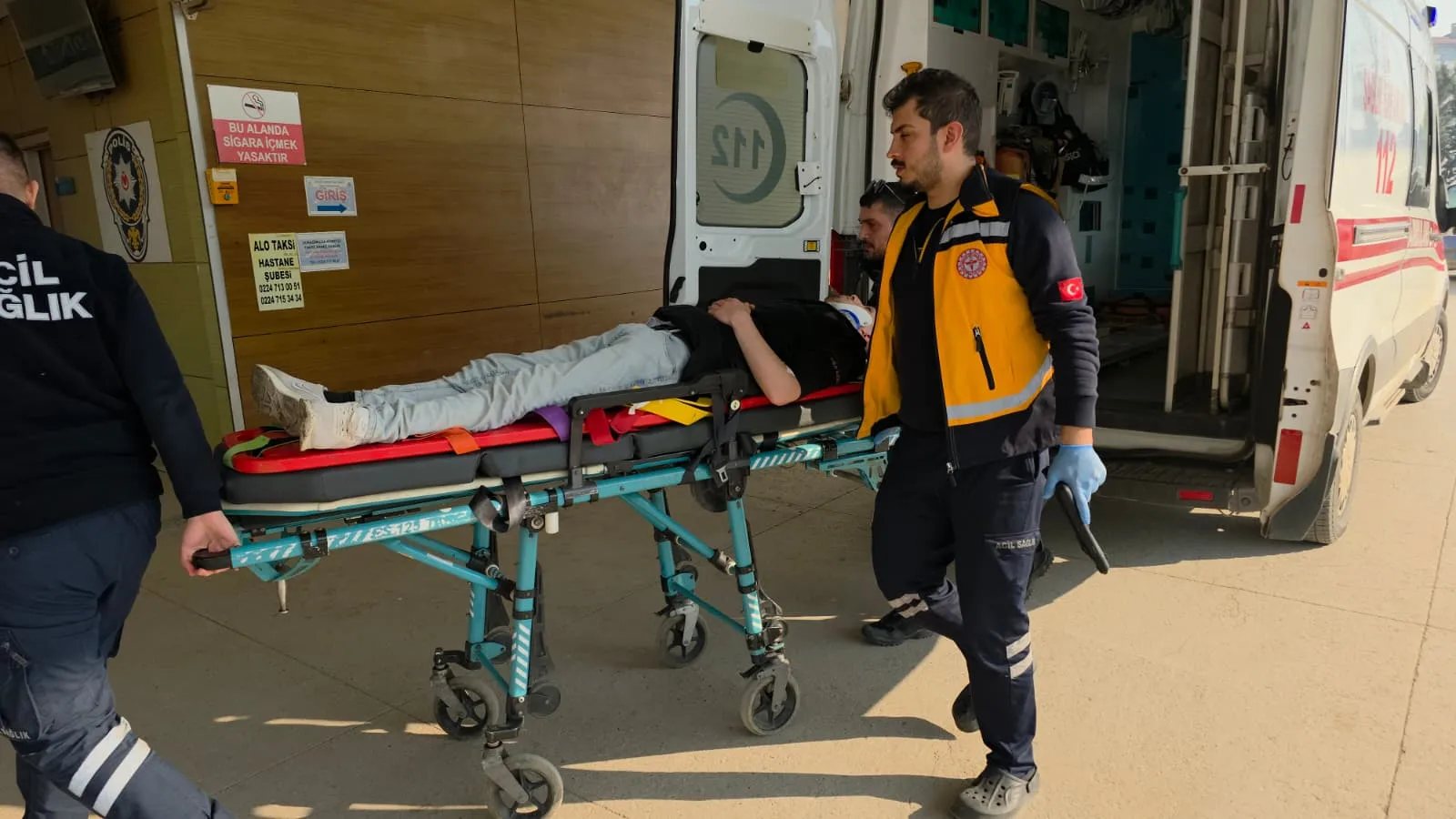 İnegöl'de 17 yaşındaki genç gözünü hastanede açtı