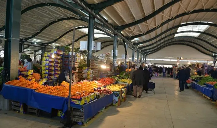 İnegöl Perşembe pazarı sebze meyve ve balık fiyatları