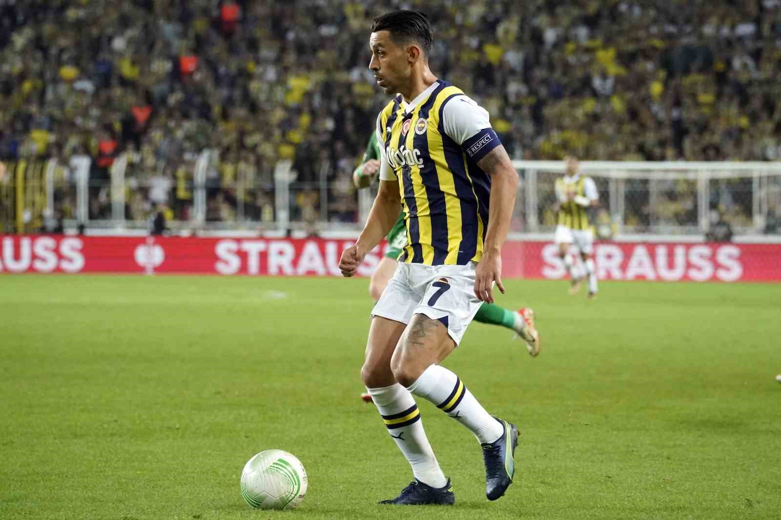 Fenerbahçe, İrfan Can Kahveci ile yollarını ayırıyor