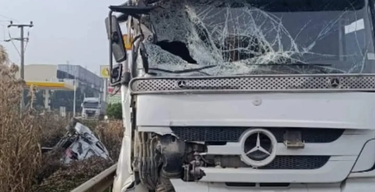 İnegöl’de dehşet anları: Kadın sürücü şarampole yuvarlandı