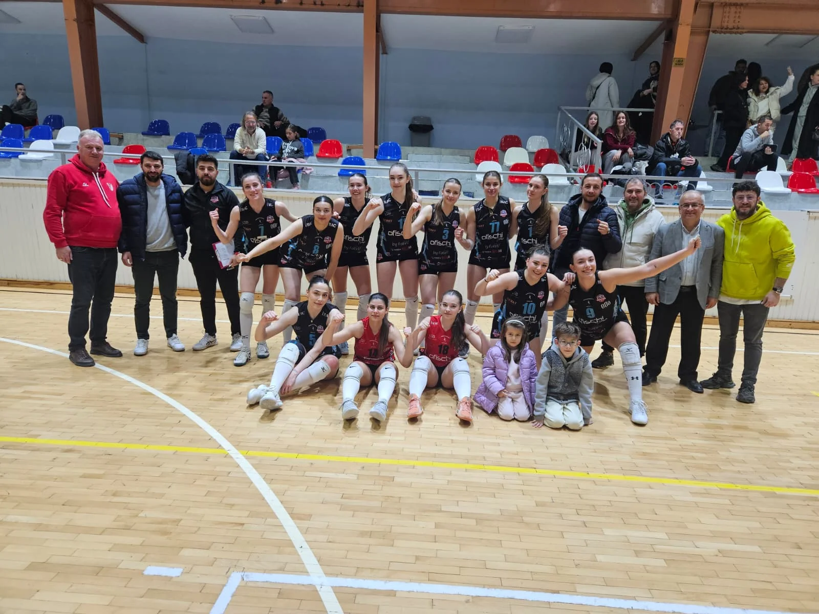 Orhaniye Voleybol’dan Play-off Yolunda Dev Adım!