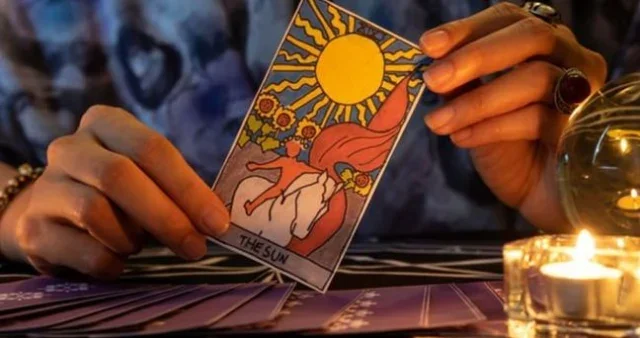 30 Aralık günlük Tarot falı ve kart açılımı detayları