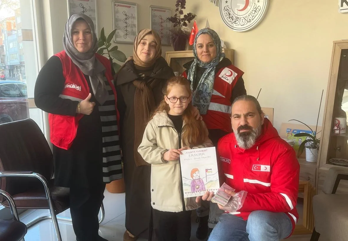 7 Yaşındaki Aslıhan Karakurt’tan Filistin İçin Anlamlı Bağış