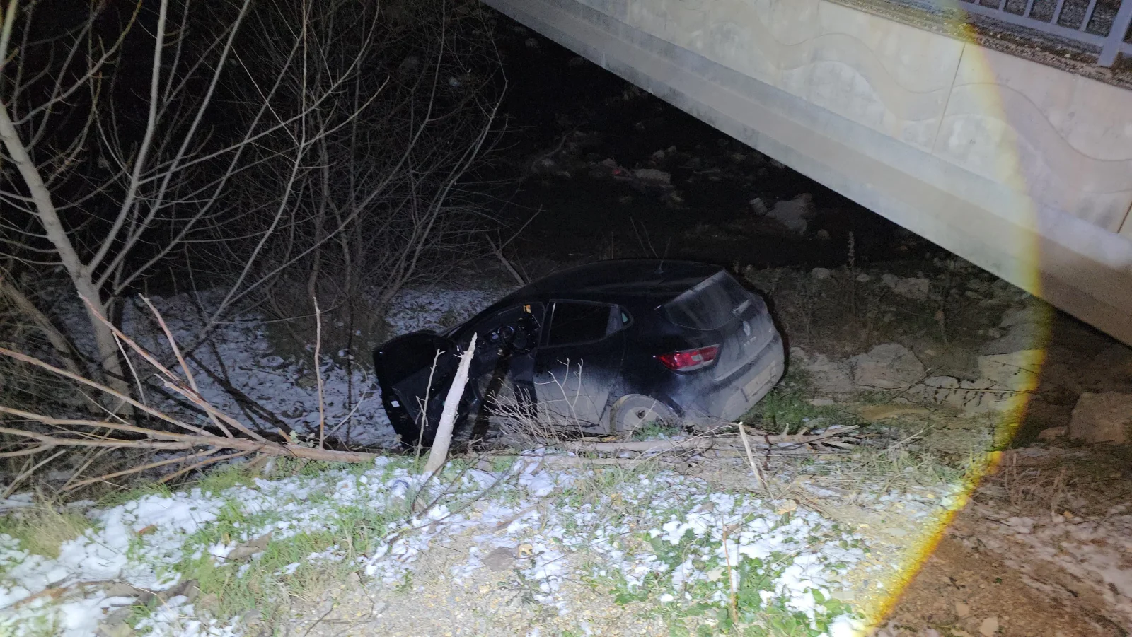 İnegöl’de dereye uçan otomobil kazasında 1 yaralı