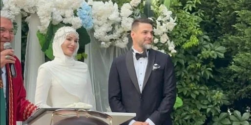 Reshad Strik kimdir? Gamze Özçelik'in eşi ve kariyeri