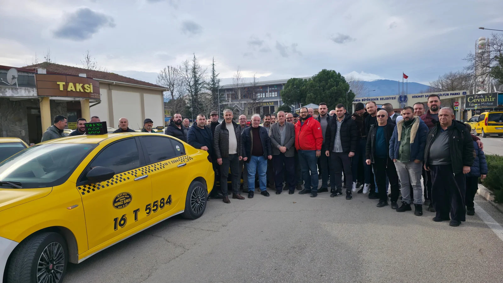 İnegöl’de taksicilerden konvoylu tepki