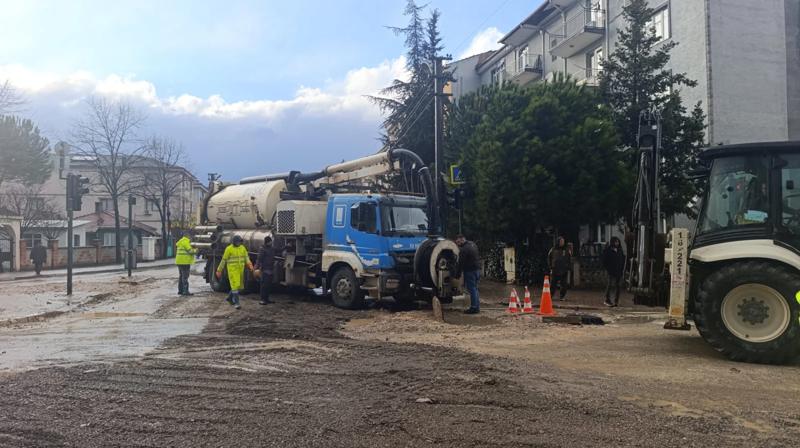 İnegöl BUSKİ çalışmaları 35 personelle sürdürülüyor