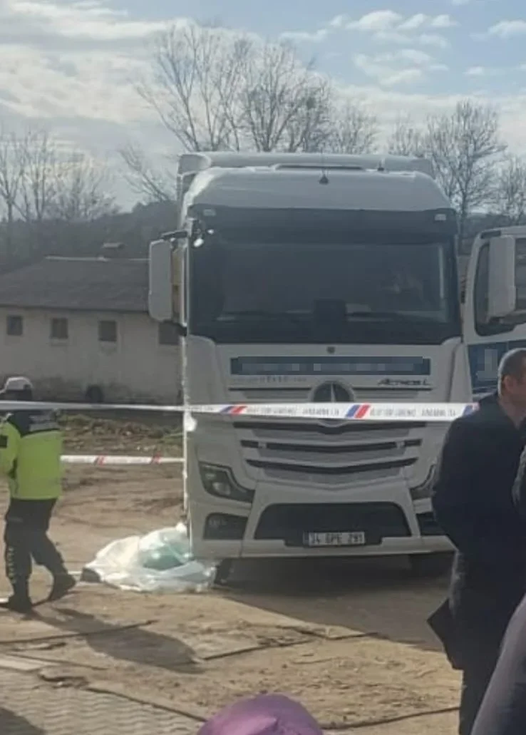 Kocaeli Derince'de kamyonun çarptığı kadın hayatını kaybetti