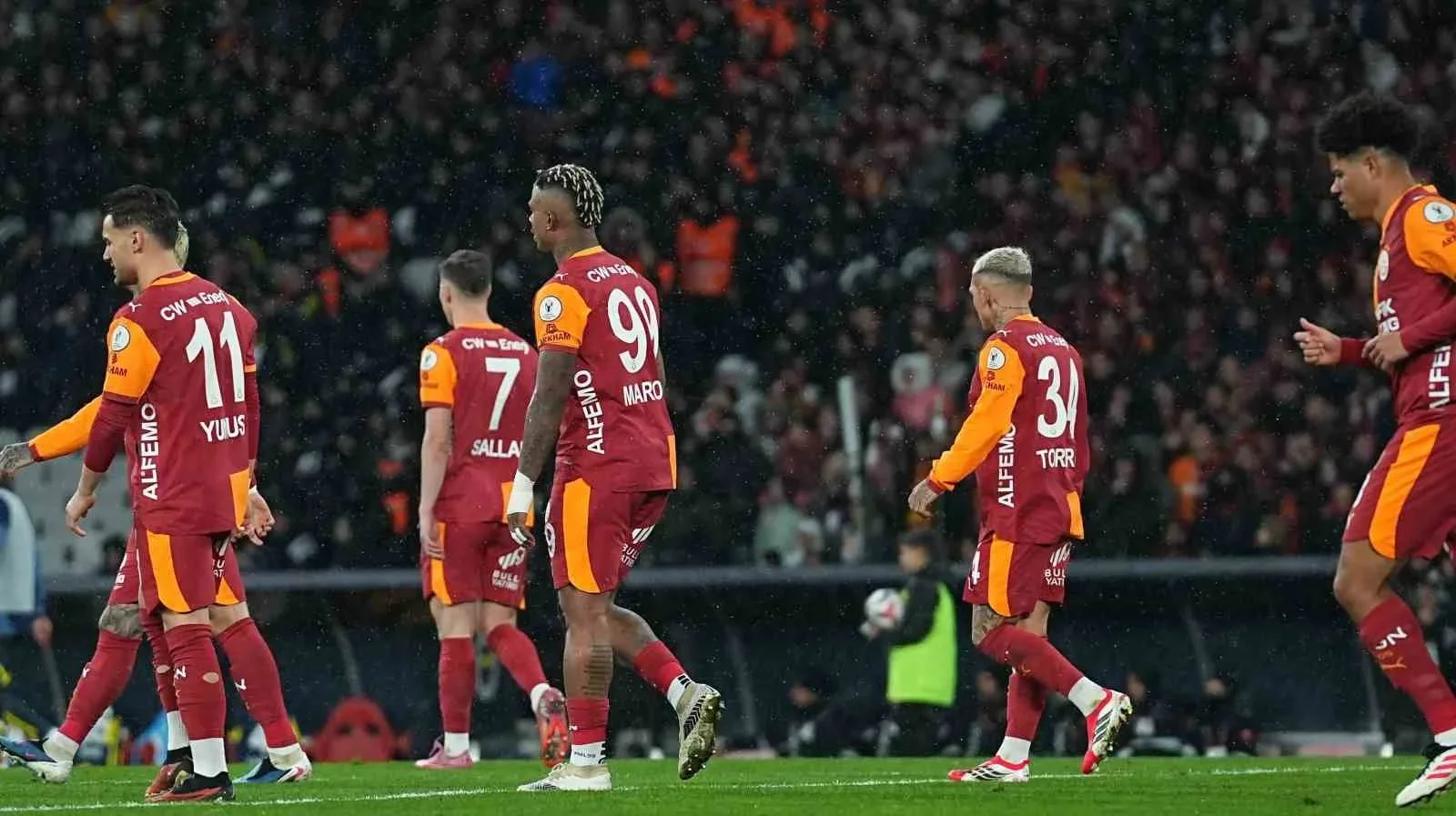 Galatasaray, Süper Kupa finalinde Fenerbahçe’ye 2-0 yenildi