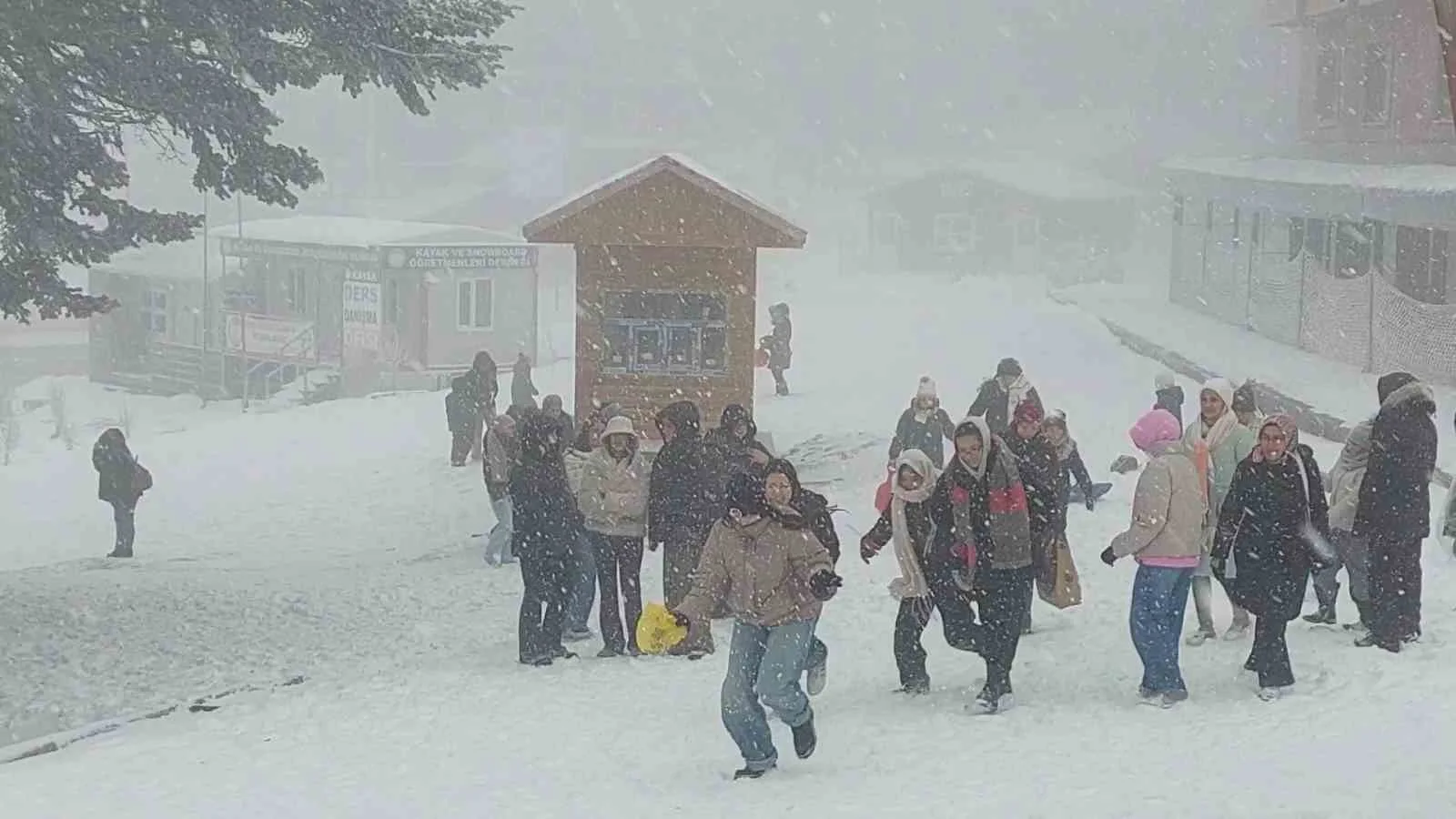 Uludağ’da kar kalınlığı 60 santimetreyi geçti