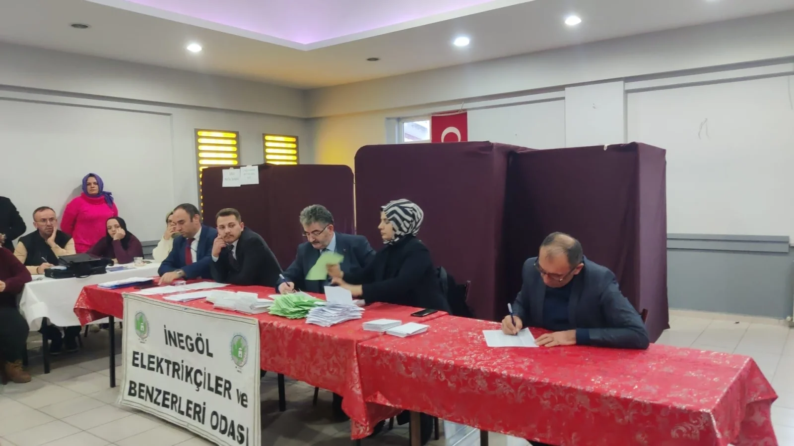 Elektrikçiler Odası'nın yeni başkanı belli oldu