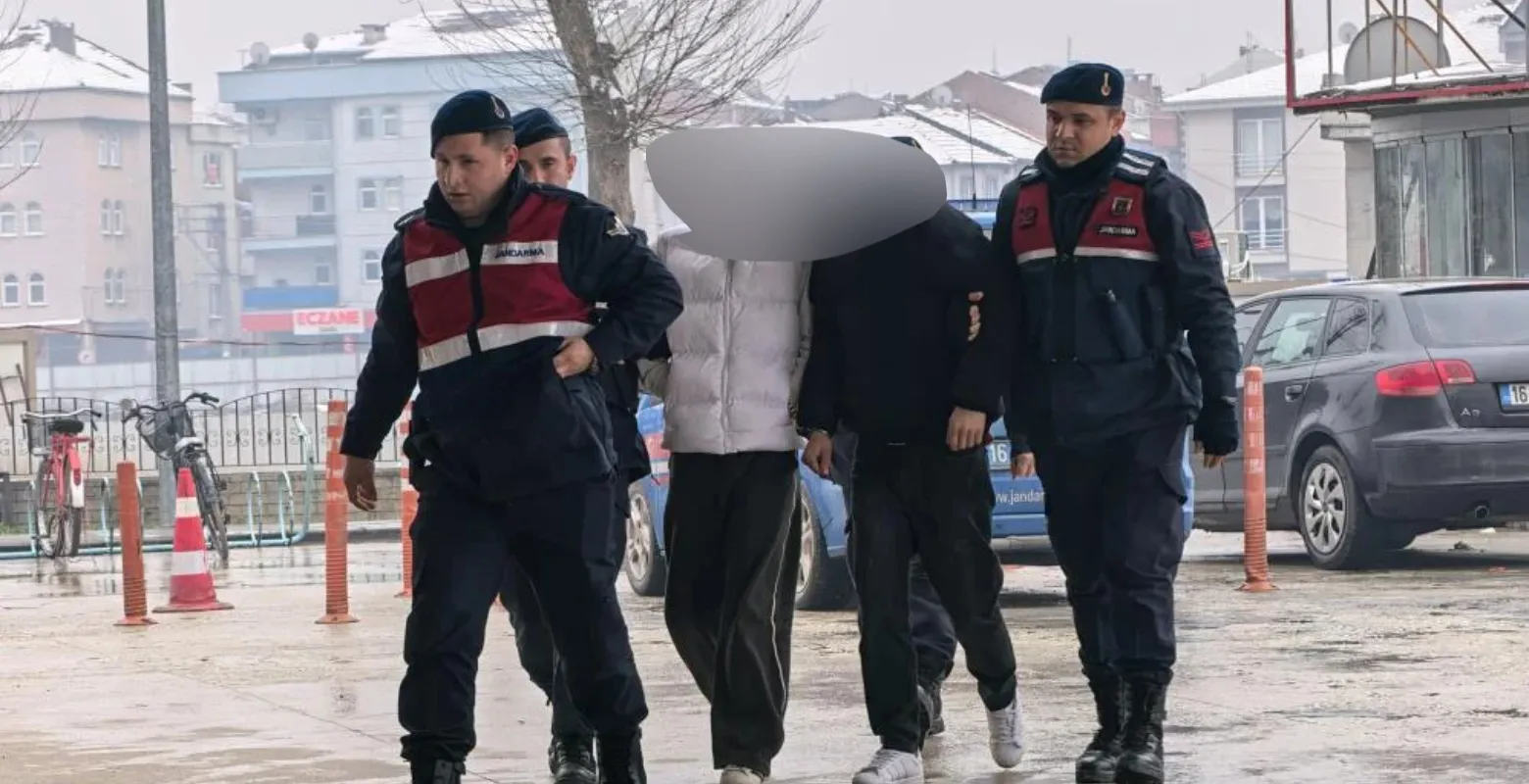 İnegöl'de bir mahalleyi internetsiz bırakan şahıslar yakalandı