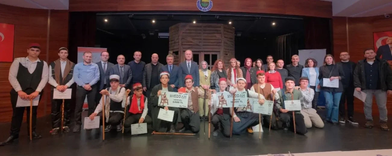 İnegöl’de meddahlık geleneği gençlerle yeniden hayat buldu