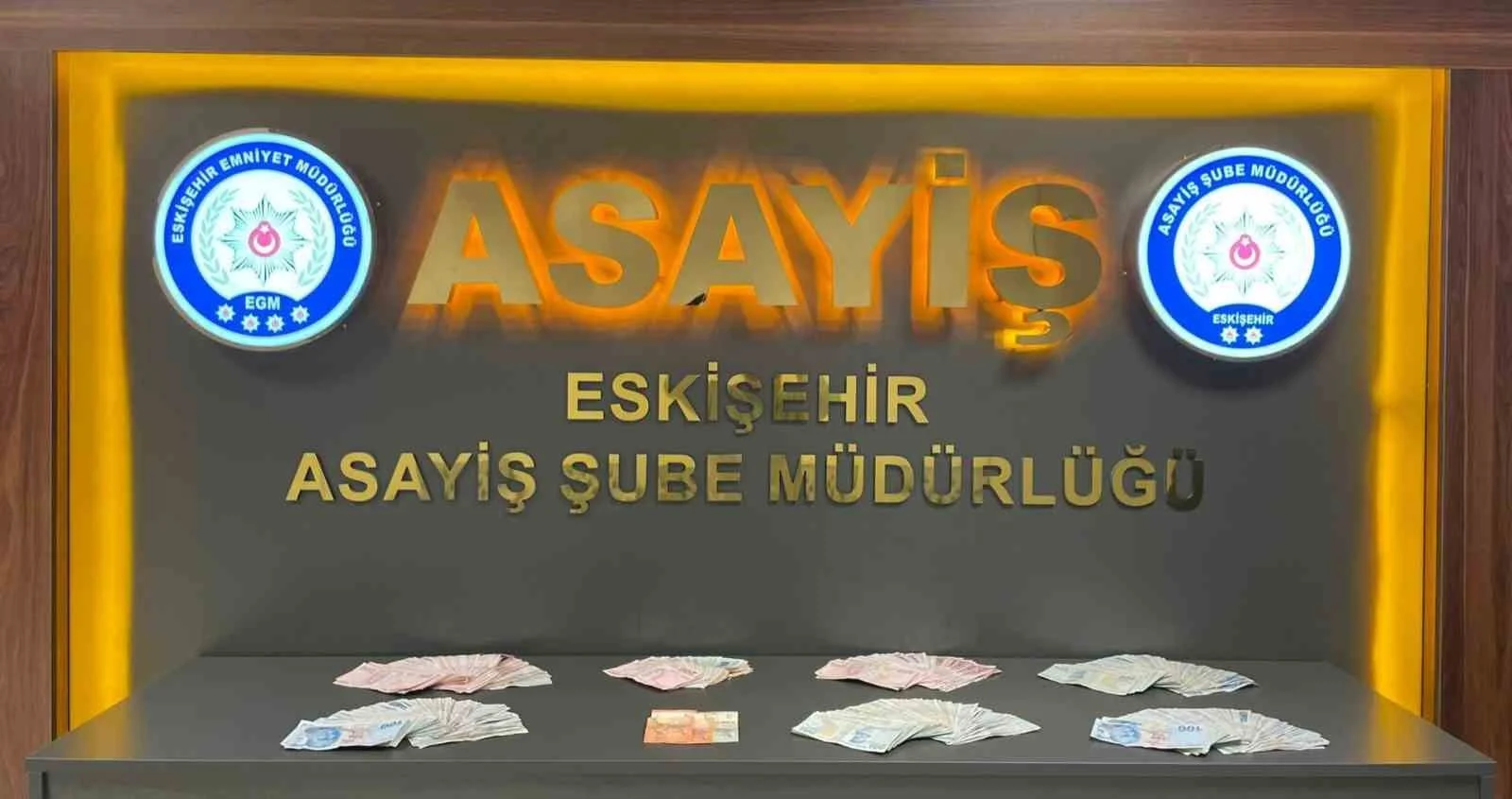 Vatandaşın 508 bin TL’lik ziynet eşyasını dolandıran şüpheli, Eskişehir girişinde yakalandı
