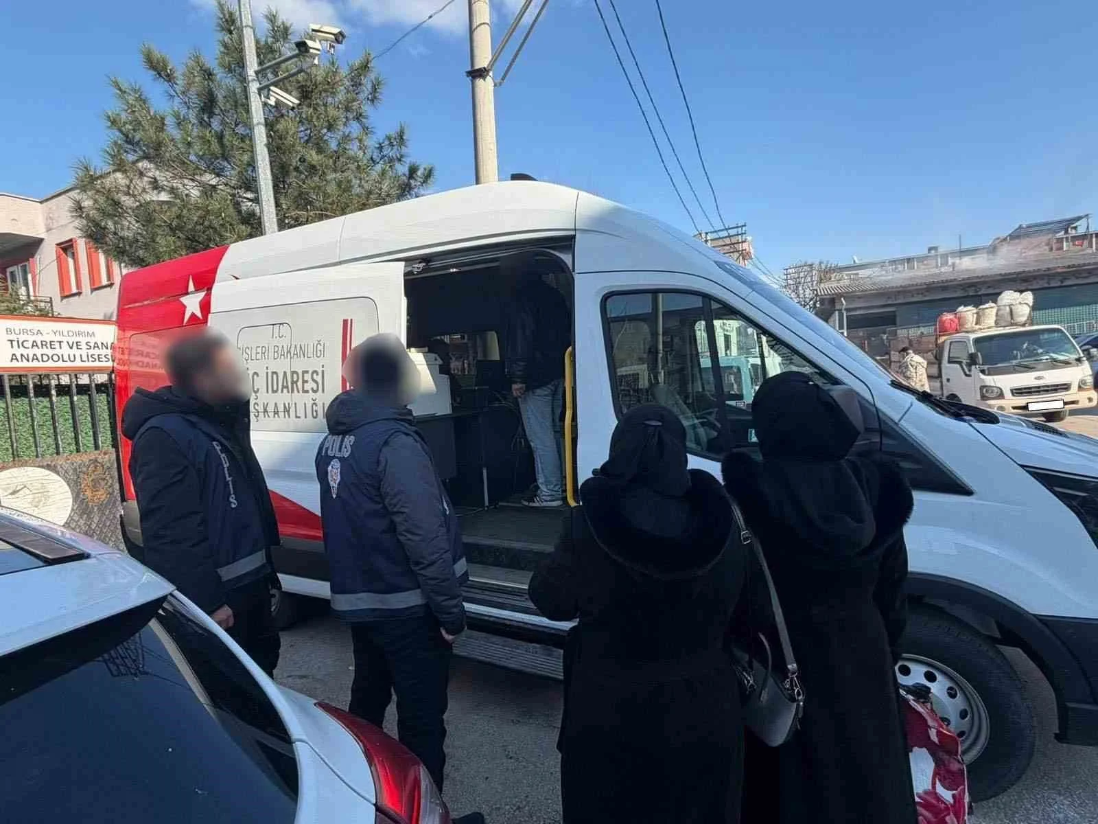 Bursa’da huzur operasyonunda, 4 bin 207 kişi sorgulandı