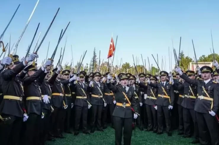 TSK’dan ihraç edilen teğmenle ilgili mahkemeden iptal kararı