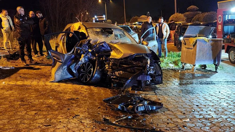 Feci kazada can pazarı! 3 ağır yaralı